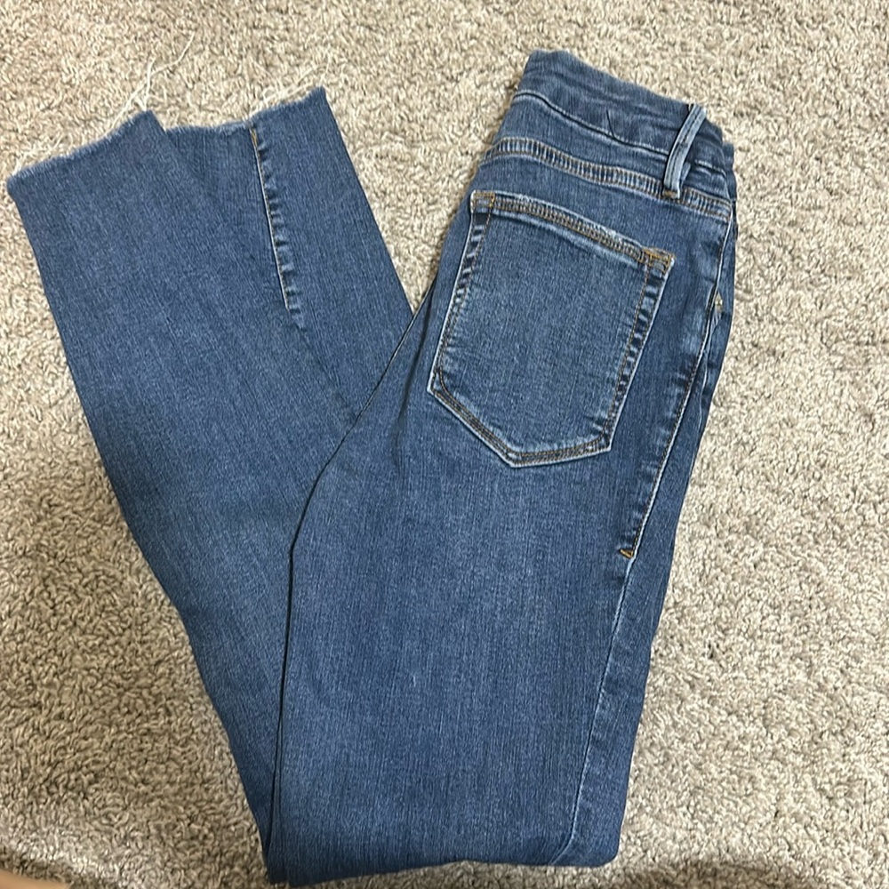 EUC Sz 27/4 Good American Dark Wash